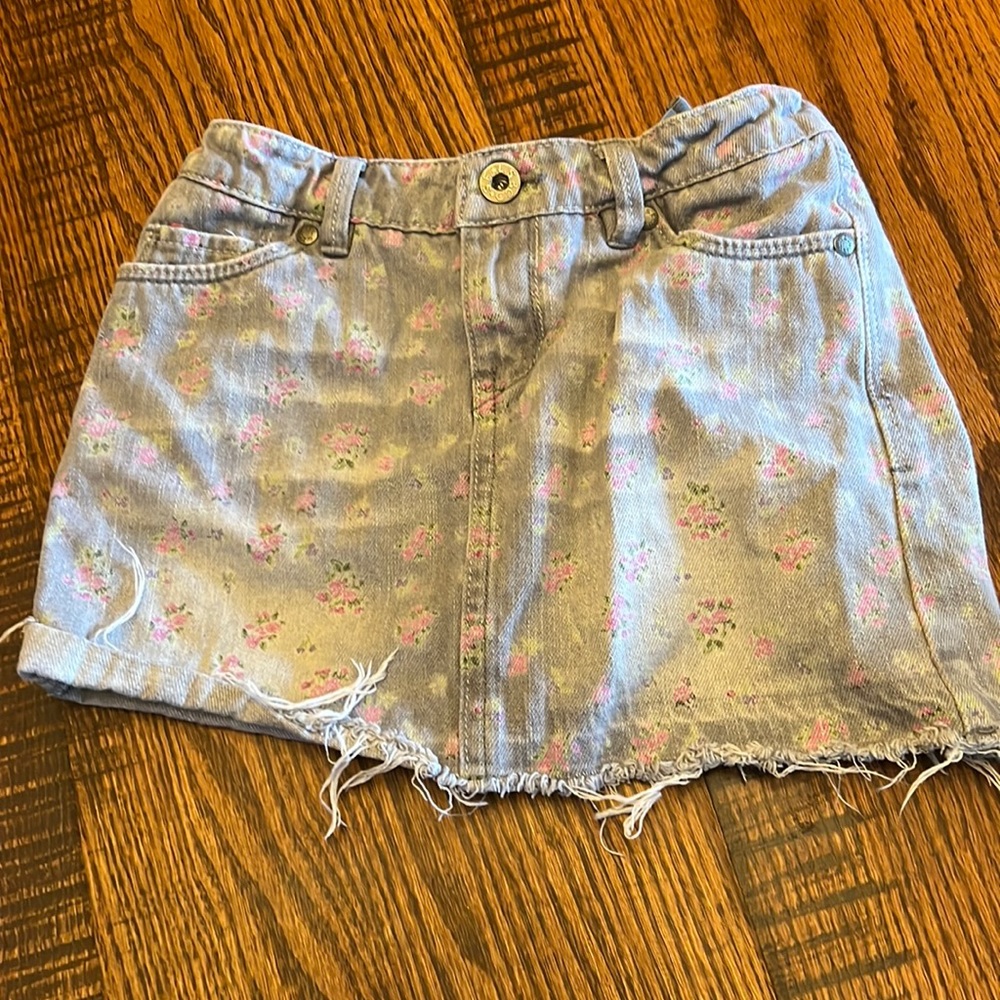 Girls Levi’s skirt